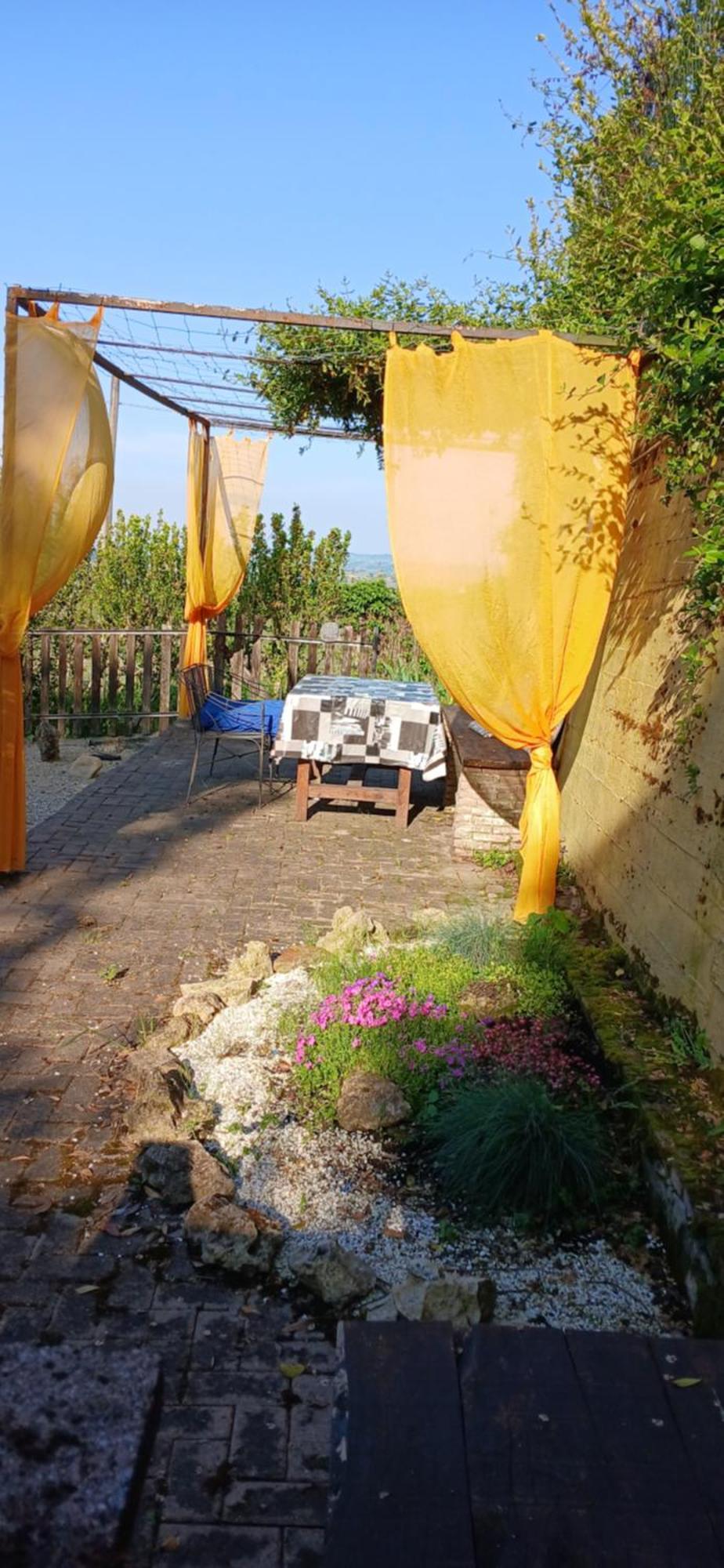 Casa Vacanza Il Colle Del Vento Calosso Екстериор снимка