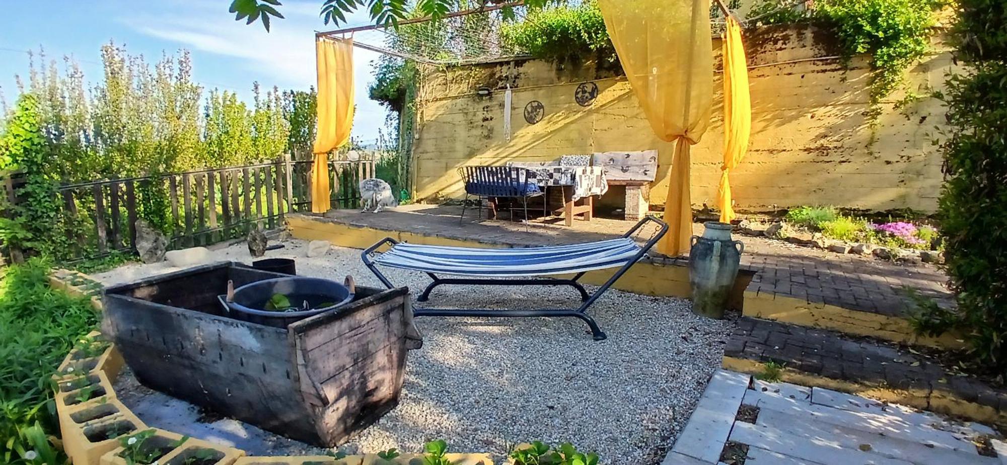 Casa Vacanza Il Colle Del Vento Calosso Екстериор снимка